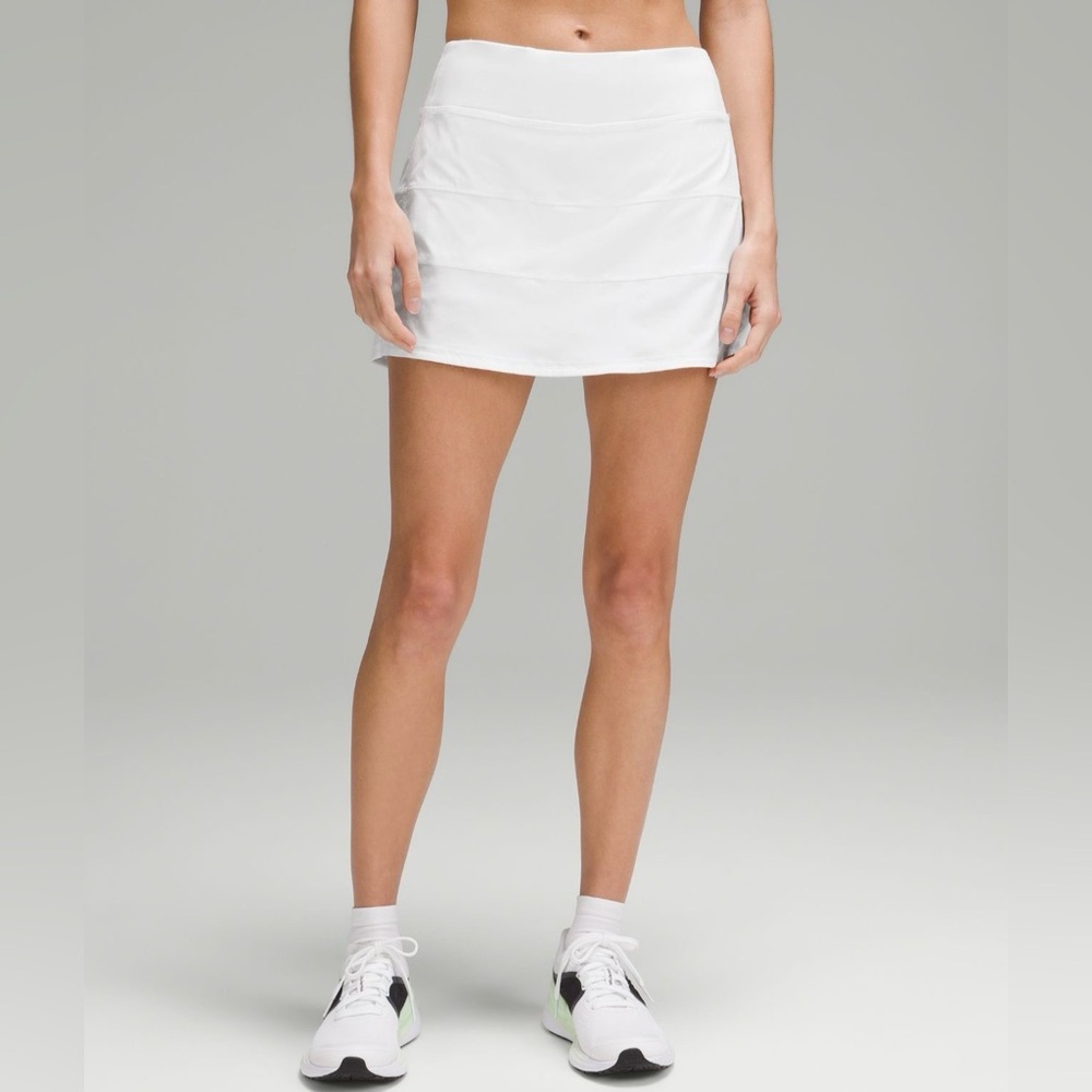 Lululemon White Pace Rival Mid-Rise Tennis Skirt. Size 4